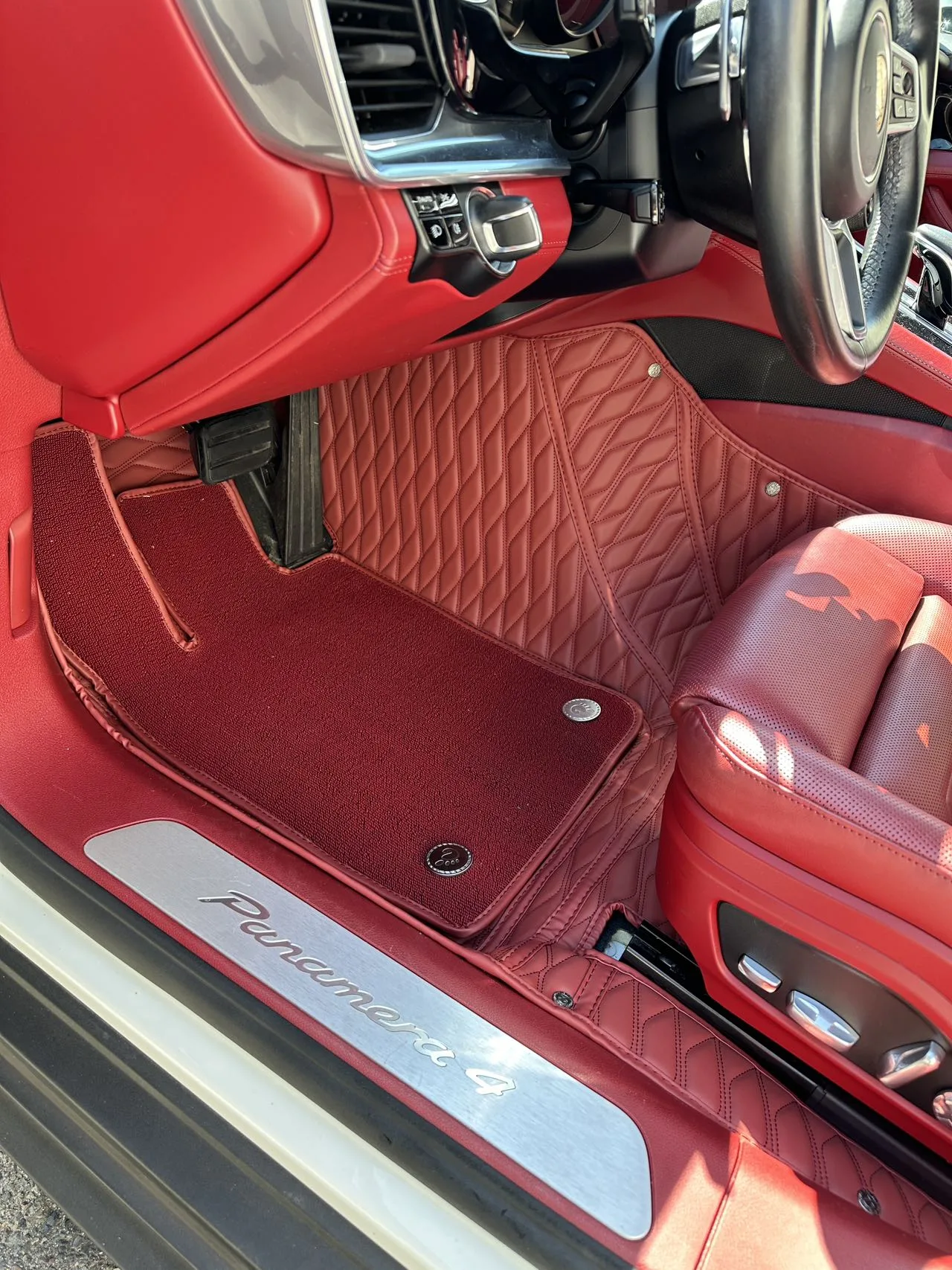 Fully customizable car floor mat, choose material layers rows and color